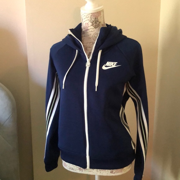Nike Jackets & Blazers - NWOT Nike hooded running jacket